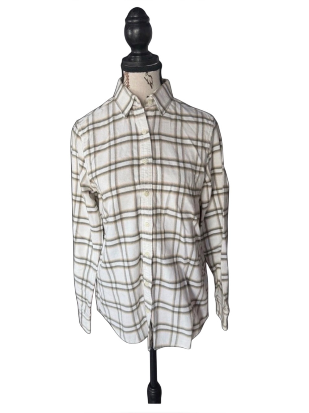 Excellent condition! WoMen's Cream/tan/green flannel plaid Button-Down, size 4
